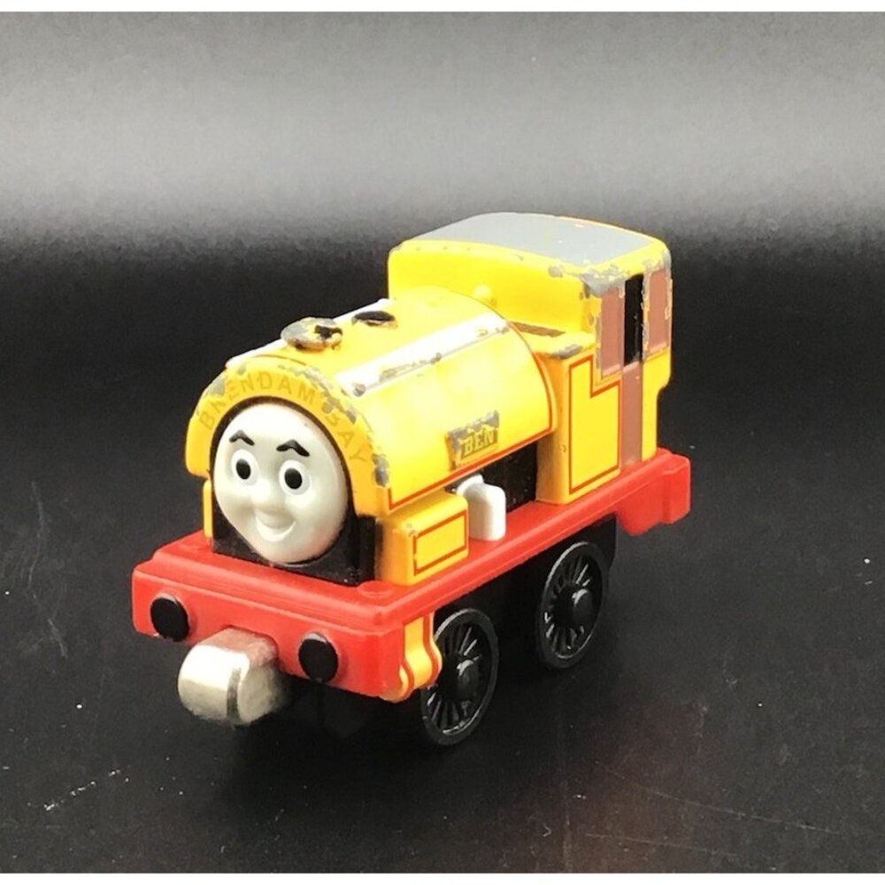 Thomas‎ & Friends Take n Play Along Vtg Ben Saddle Tank Train Cars 2002